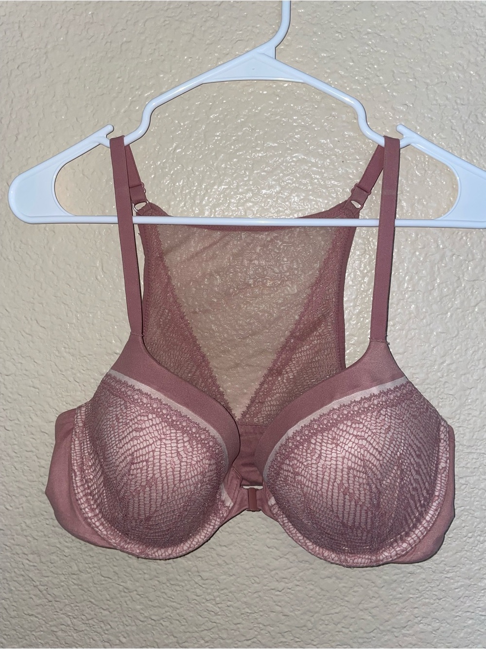 Victoria's Secret Mauve Lace Racerback Bra